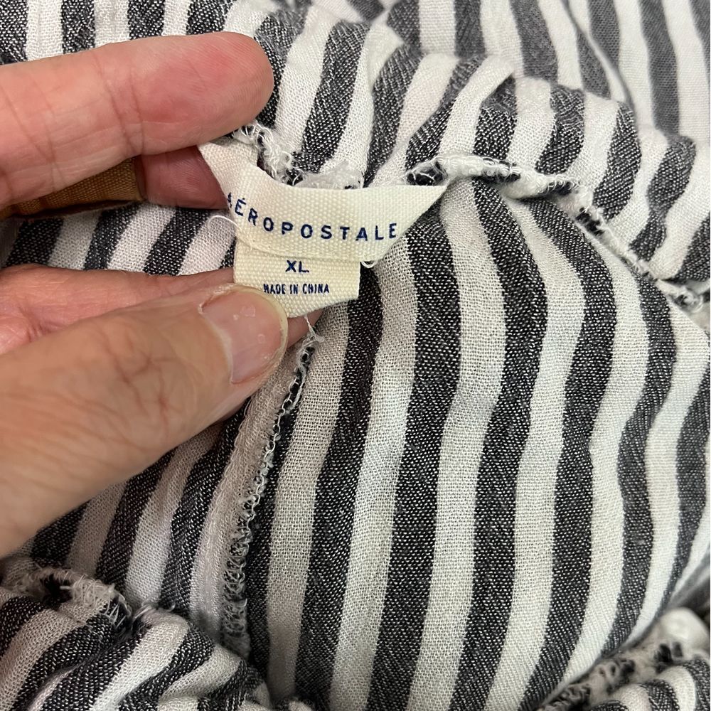 Aeropostal Women's Gray White Striped Wide-Leg Crop Pants Sz XL - Picture 7 of 8